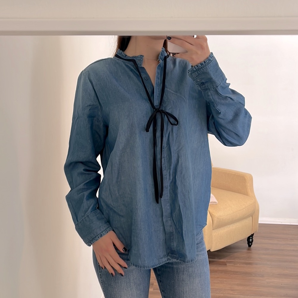 Kensie | Jean Button Down Blouse
